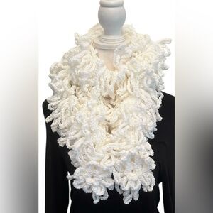 NWT Angelas Designs hand crocheted one of a kind loopy boa scarf